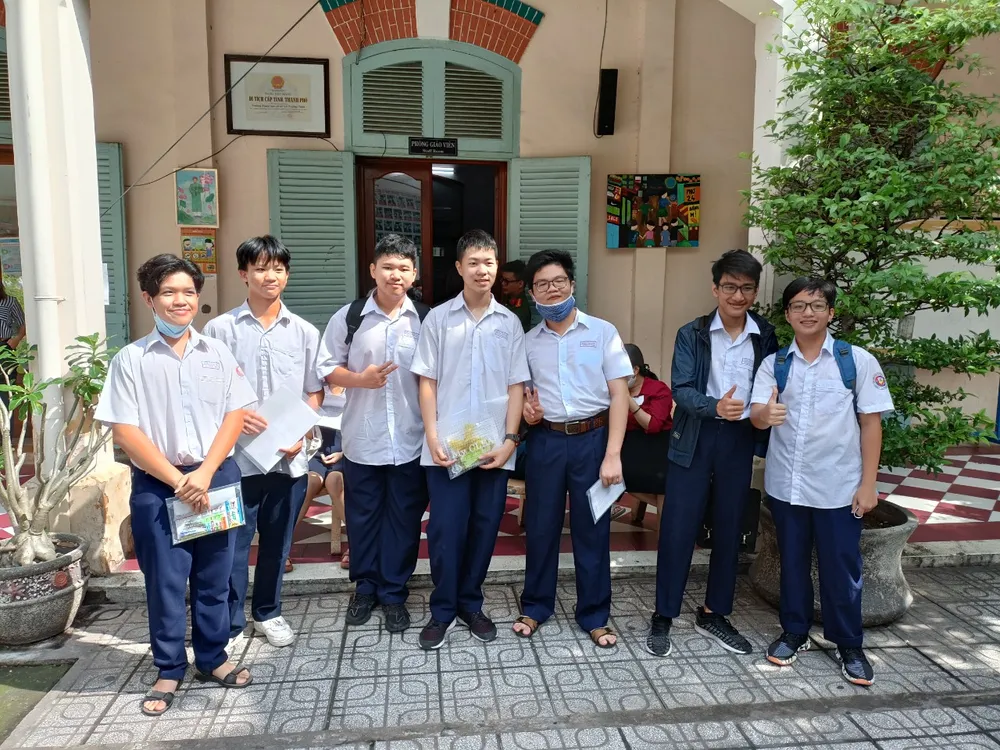 Thí sinh tại điểm thi Trường THCS Võ Trường Toản