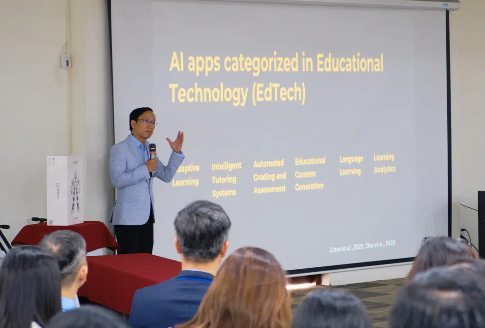 TS. Nguyễn Thành Hải nhấn mạnh yêu cầu bảo đảm tính bảo mật thông tin cho học sinh TS. Nguyễn Thành Hải nhấn mạnh yêu cầu bảo đảm tính bảo mật thông tin cho học sinh