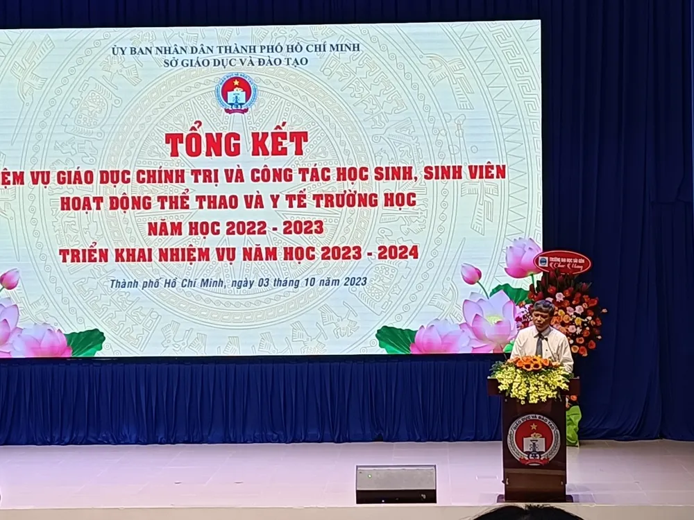 Giám đốc Sở GD-ĐT TPHCM Nguyễn Văn Hiếu chỉ đạo tại hội nghị Giám đốc Sở GD-ĐT TPHCM Nguyễn Văn Hiếu chỉ đạo tại hội nghị