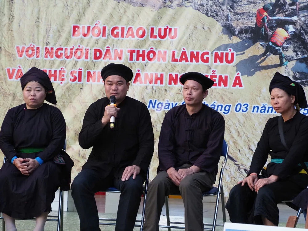 Trưởng thôn Làng Nủ Hoàng Văn Diệp nhớ lại ký ức đau thương sau trận lũ quét kinh hoàng a9c11b9718cba995f0da.jpg