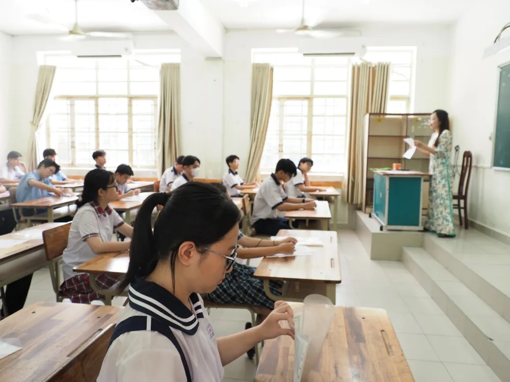 Học sinh tham gia tuyển sinh vào lớp 10 năm học 2024-2025 tại TPHCM THCS Lê Văn Tám.3.jpg