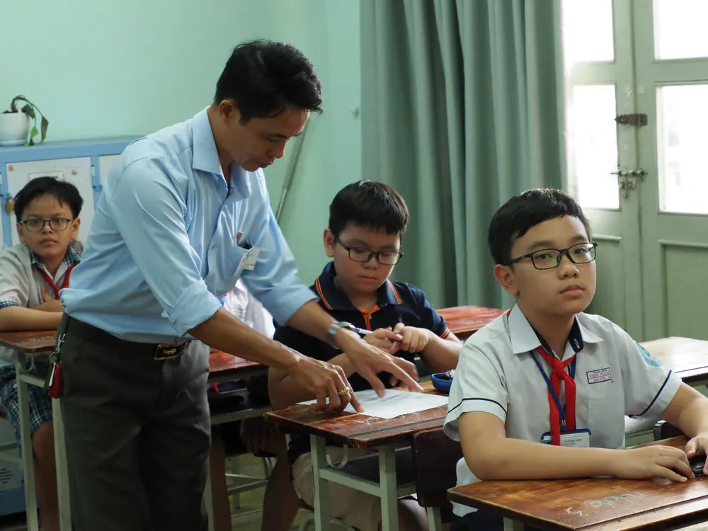 Kiểm tra lại thông tin trước giờ làm bài z6709134976020_406f963dabad754fd551b63e732f2201.jpg