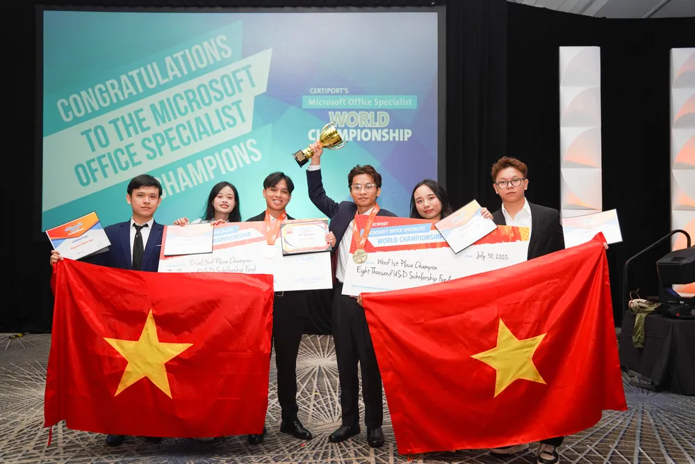 Đỗ Hải Long – Học viện Công nghệ Bưu chính Viễn thông – Huy chương Vàng nội dung MOS Word 365 Apps DSC06409.jpg
