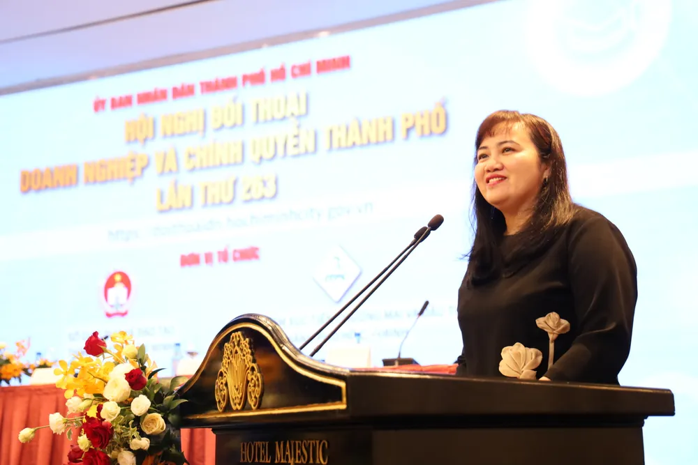 Bà Cao Thị Phi Vân, Phó Giám đốc Trung tâm Xúc tiến Thương mại và Đầu tư TPHCM phát biểu tại hội nghị, sáng 15-8 Bà Cao Thị Phi Vân, Phó Giám đốc Trung tâm Xúc tiến và Đầu tư Thành phố..JPG