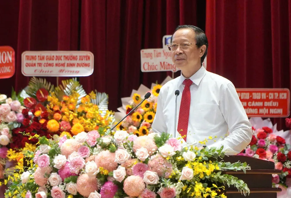 Thứ trưởng Bộ GD-ĐT Phạm Ngọc Thưởng đánh giá cao những kết quả ngành giáo dục và đào tạo TPHCM đã đạt được trong năm học 2024-2025 z6950005385133_4c37a78de23f267ec5ac46421ab09b5f.jpg