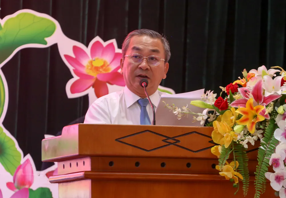 Bí thư Quận ủy quận 8 Võ Ngọc Quốc Thuận phát biểu tại hội nghị. Ảnh: THẢO LÊ