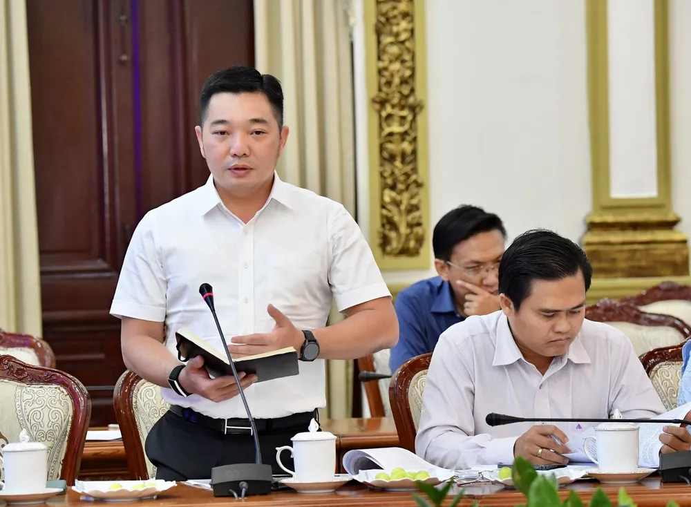 Đại biểu Lê Trương Hải Hiếu, Trưởng Ban KT-NS, HĐND TPHCM góp ý kiến nâng cao chất lượng chương trình. Ảnh: VIỆT DŨNG Đại biểu Lê Trương Hải Hiếu, Trưởng Ban KT-NS, HĐND TPHCM góp ý kiến nâng cao chất lượng chương trình. Ảnh: VIỆT DŨNG
