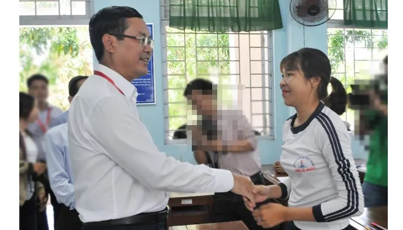 Thứ trưởng Bộ GD-ĐT kiểm tra công tác thi THPT Quốc gia 2019 tại Tiền Giang, Đồng Tháp ảnh 2