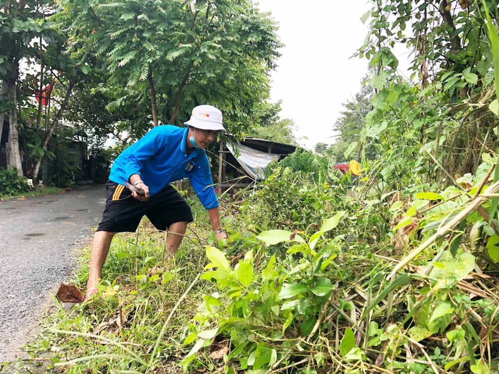 Người dân Lai Vung dọn đường sá đón ông Bảy trở về ảnh 3