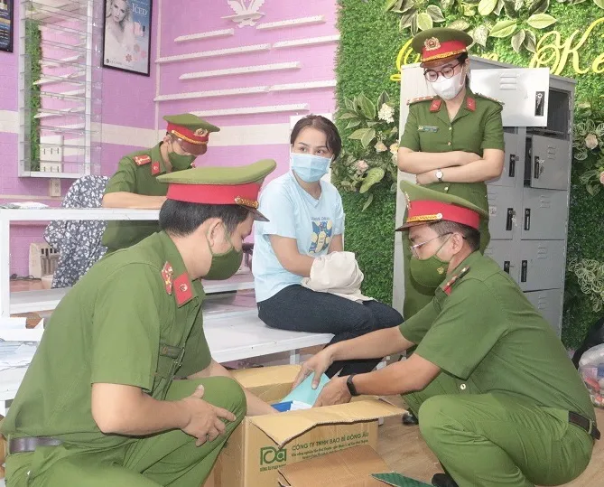 Bắt tạm giam đối tượng chiếm đoạt tài sản hơn 50 tỷ đồng ảnh 3