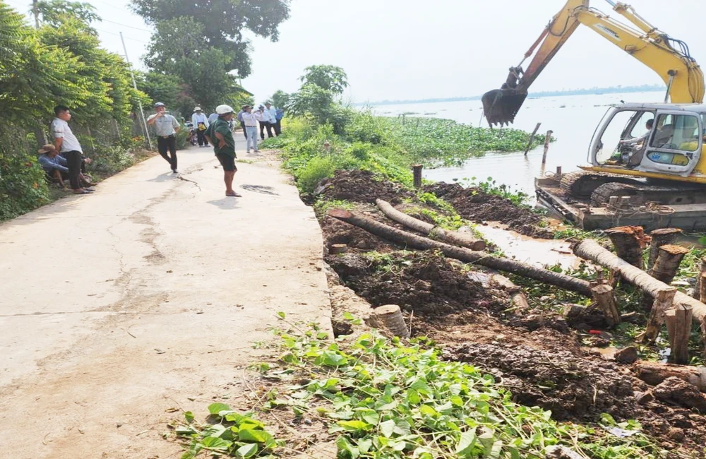 Hiện tượng sạt lở, sụt lún đang có chiều hướng gia tăng nên đó là nguyên nhân không nâng công suất khai thác