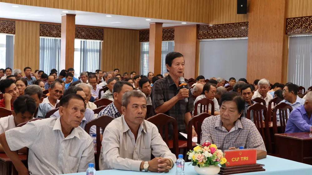 Many of the voters' opinions were focused on practical areas related to people's lives. Photo: NGUYEN NHI TXCT 1.JPG