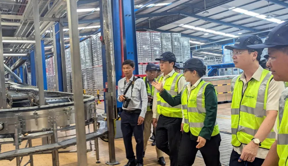 Bí thư Tỉnh ủy Đồng Tháp Lê Quốc Phong ghi nhận nỗ lực và đóng góp của các doanh nghiệp đối với sự phát triển của tỉnh BT DN. .jpg