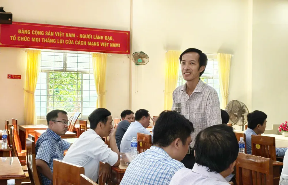 Phó Giám đốc Sở NN-MT tỉnh Vĩnh Long Võ Văn Ngoan thông tin, ngày 21-9 sẽ tiếp nhận rác của các xã thuộc TP Bến Tre và huyện Châu Thành trước đây ẢNH VO VAN NGOAN.jpg