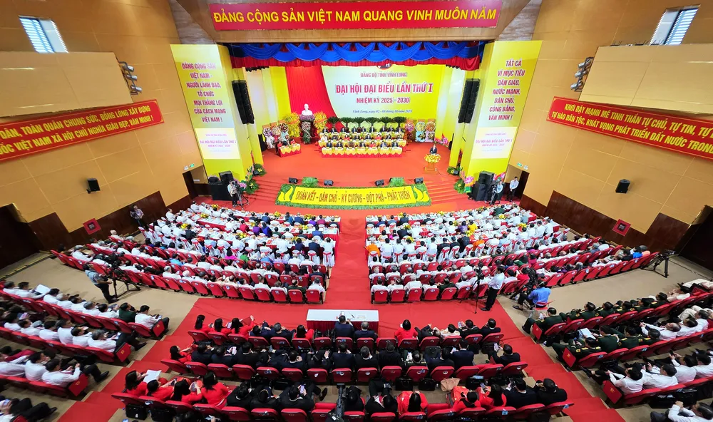 Toàn cảnh đại hội DH .jpg