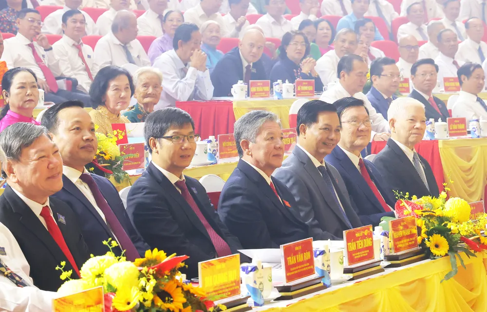 Các đại biểu dự đại hội dh3-10.jpg