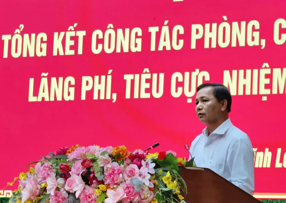 BÍ THƯ LÂU.jpg