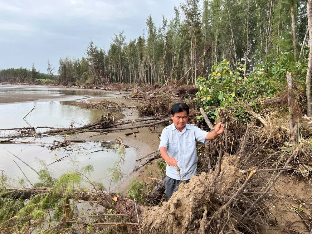 SẠT LỞ BIỂN 1.jpg