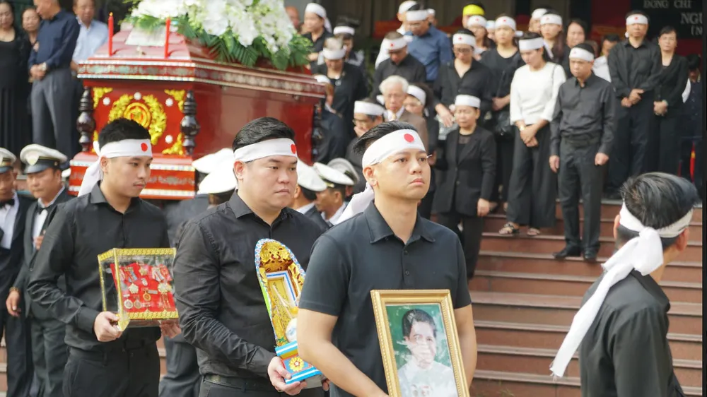 Lễ an táng đồng chí Nguyễn Thị Vân ảnh 2