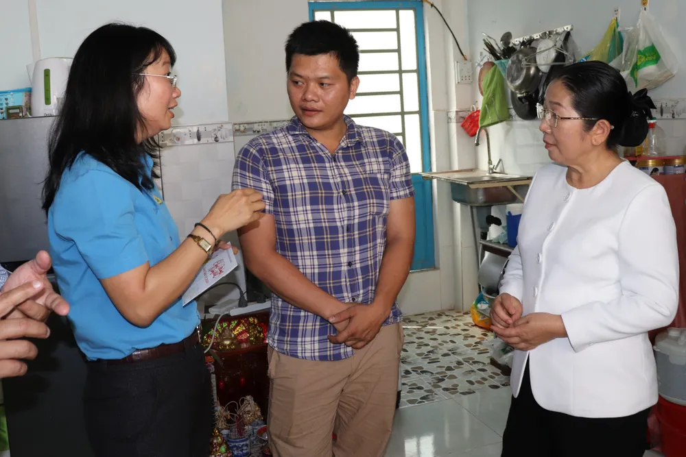 Lãnh đạo Thành ủy TPHCM thăm, chúc tết các đơn vị, doanh nghiệp, cá nhân trên địa bàn thành phố ảnh 4 Lãnh đạo Thành ủy TPHCM thăm, chúc tết các đơn vị, doanh nghiệp, cá nhân trên địa bàn thành phố ảnh 4