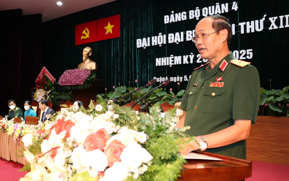 Quận 4 tập trung di dời, tái định cư cho người dân có nhà trên kênh rạch ảnh 3 Quận 4 tập trung di dời, tái định cư cho người dân có nhà trên kênh rạch ảnh 3