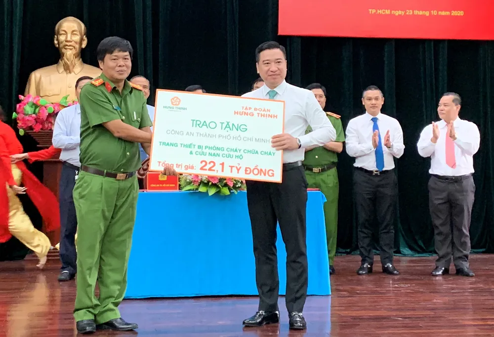 Tập đoàn Hưng Thịnh tặng trang thiết bị PCCC hiện đại cho TPHCM ảnh 1 Tập đoàn Hưng Thịnh tặng trang thiết bị PCCC hiện đại cho TPHCM ảnh 1