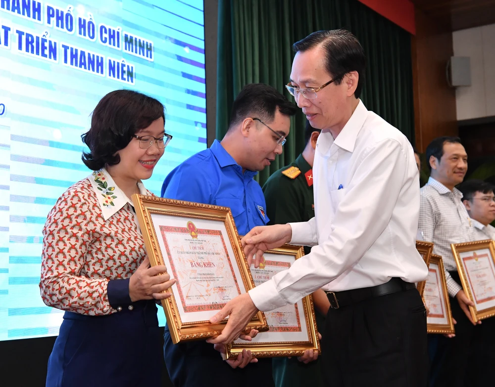 Tạo cơ chế khuyến khích thanh niên phát triển ảnh 4 Tạo cơ chế khuyến khích thanh niên phát triển ảnh 4