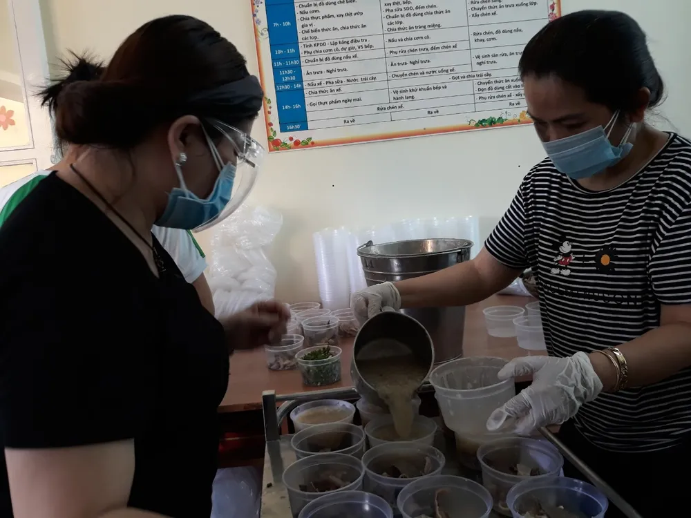 Hàng chục tấn thực phẩm, nông sản từ các tỉnh ủng hộ công nhân lao động tại TPHCM ảnh 4 Hàng chục tấn thực phẩm, nông sản từ các tỉnh ủng hộ công nhân lao động tại TPHCM ảnh 4
