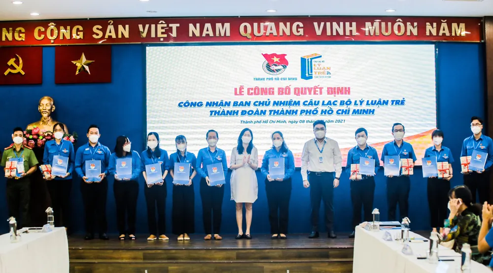 Ban Chủ nhiệm CLB Lý luận trẻ Thành đoàn TPHCM ra mắt ngày 8-10