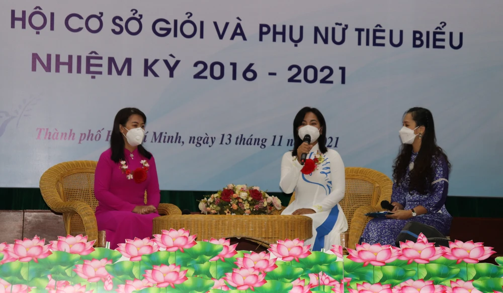 Hội Liên hiệp Phụ nữ TPHCM tuyên dương cán bộ hội cơ sở giỏi và phụ nữ tiêu biểu ảnh 2 Hội Liên hiệp Phụ nữ TPHCM tuyên dương cán bộ hội cơ sở giỏi và phụ nữ tiêu biểu ảnh 2