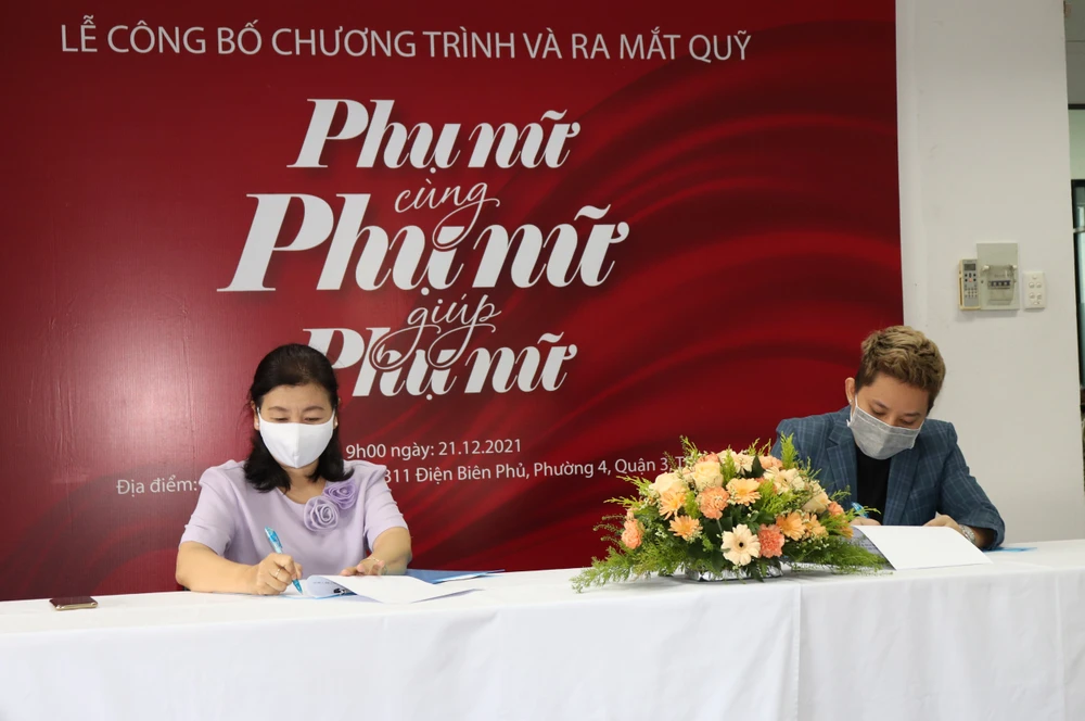 Ký kết chương trình Phụ nữ cùng phụ nữ giúp phụ nữ