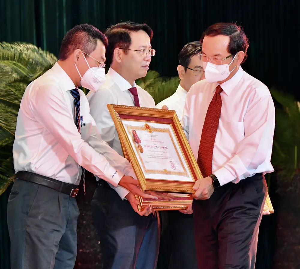 Thi đua là động lực để mỗi người làm đúng, làm tốt phần việc của mình ảnh 3 Thi đua là động lực để mỗi người làm đúng, làm tốt phần việc của mình ảnh 3
