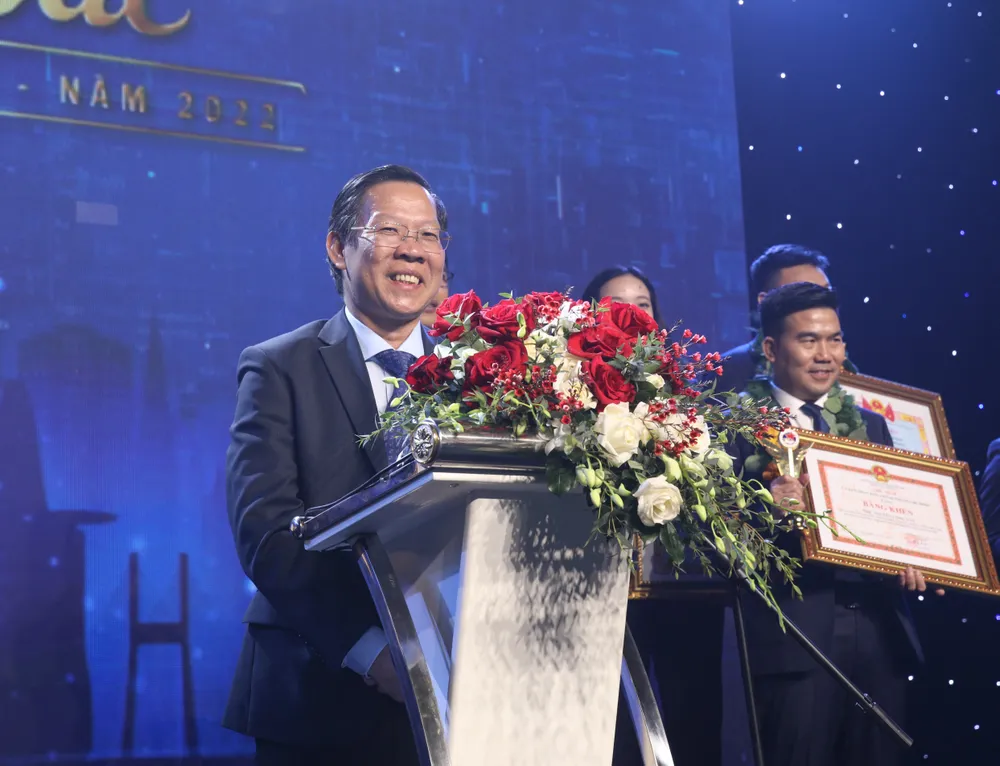 Chủ tịch UBND TPHCM Phan Văn Mãi phát biểu tại lễ trao giải