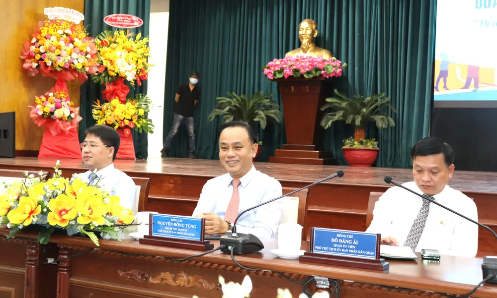 Lãnh đạo quận Phú Nhuận lắng nghe ý kiến của doanh nghiệp tại buổi họp mặt Lãnh đạo quận Phú Nhuận lắng nghe ý kiến của doanh nghiệp tại buổi họp mặt