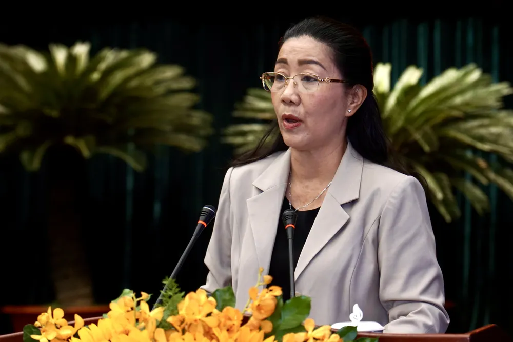 Phó Trưởng Ban Thường trực Ban Dân vận Thành ủy TPHCM Nguyễn Thị Bạch Mai báo cáo tại hội nghị. Ảnh: HOÀNG HÙNG Phó Trưởng Ban Thường trực Ban Dân vận Thành ủy TPHCM Nguyễn Thị Bạch Mai báo cáo tại hội nghị. Ảnh: HOÀNG HÙNG