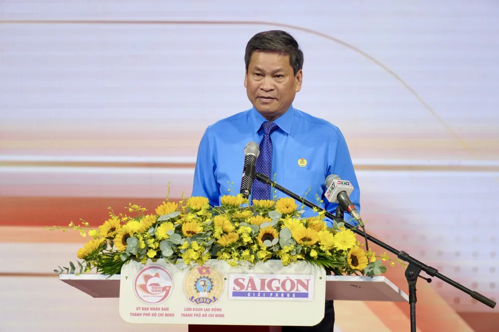 Phó Chủ tịch Tổng LĐLĐ Việt Nam Huỳnh Thanh Xuân phát biểu tại lễ trao giải. Ảnh HOÀNG HÙNG Phó Chủ tịch Tổng LĐLĐ Việt Nam Huỳnh Thanh Xuân phát biểu tại lễ trao giải. Ảnh HOÀNG HÙNG