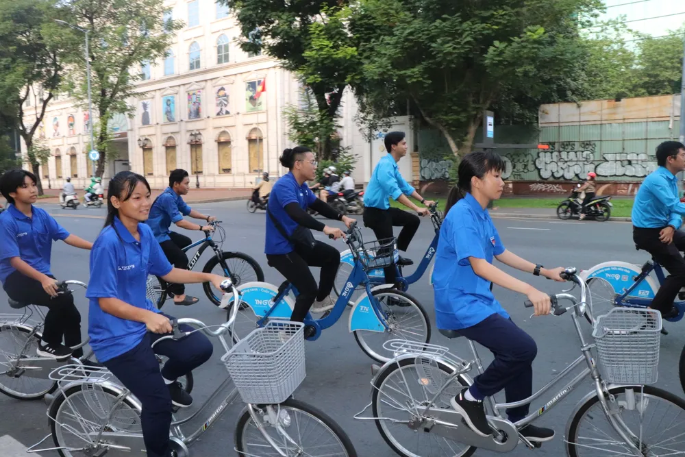 Đoàn viên, thanh niên tại quận 1 hưởng ứng chương trình