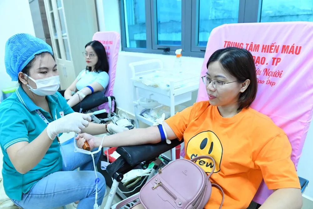 Điểm hiến máu cố định số 446 Nguyễn Thị Minh Khai (quận 3) giúp người hiến máu thêm địa chỉ để thực hiện nghĩa cử cao đẹp của mình. Ảnh: VIỆT DŨNG Điểm hiến máu cố định số 446 Nguyễn Thị Minh Khai (quận 3) giúp người hiến máu thêm địa chỉ để thực hiện nghĩa cử cao đẹp của mình. Ảnh: VIỆT DŨNG
