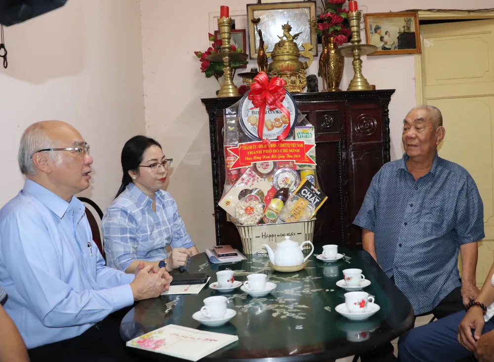 Đoàn đến thăm thương binh Đinh Công Đắc tại nhà img-9412-6839.jpg