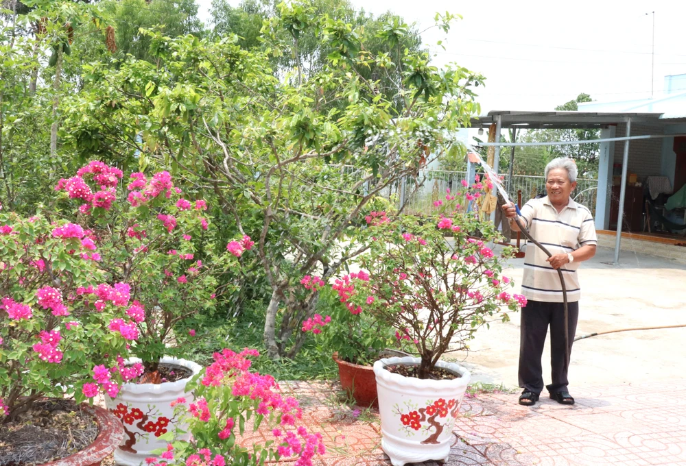 Người dân huyện Cần Giờ trong niềm vui nước sạch được kéo đến nhà hinh-8-2343.jpg