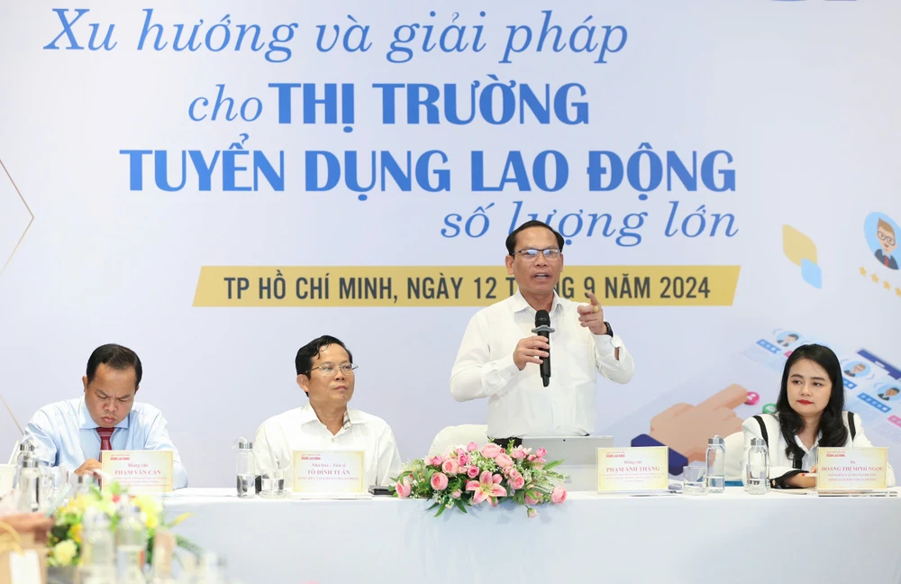 Ông Phạm Anh Thắng phát biểu tại tọa đàm