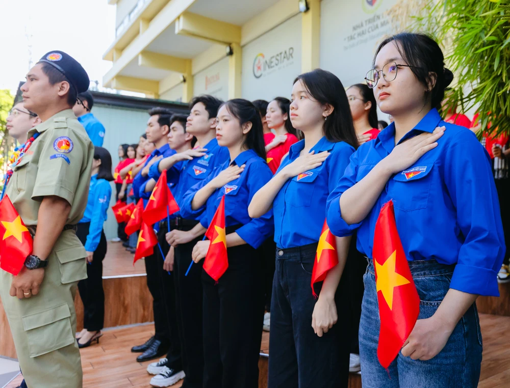Hòa khúc ca "Tôi yêu Tổ quốc tôi" HInh 11.jpg