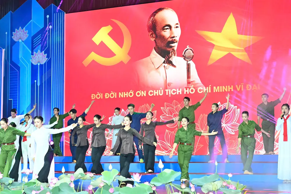 Tiết mục văn nghệ tại đại hội. Ảnh: VIỆT DŨNG Anh 6.jpg