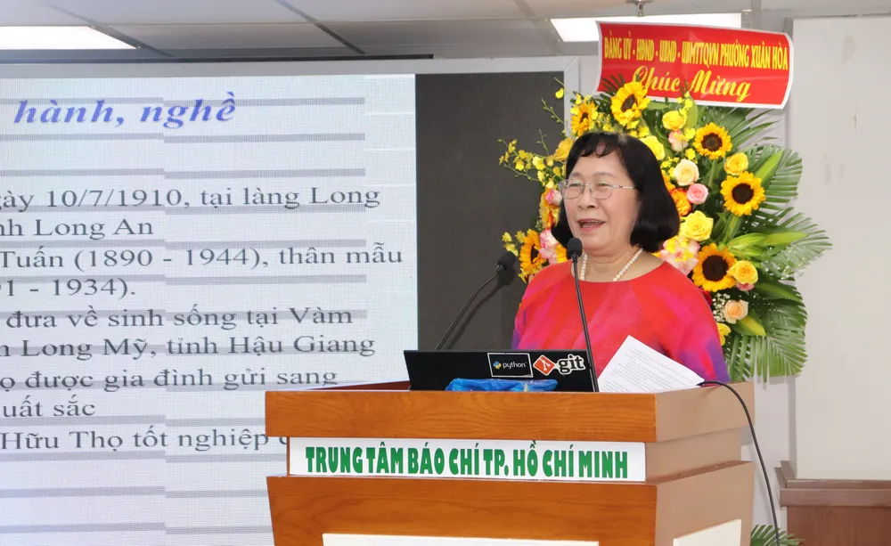 PGS.TS Huỳnh Thị Gấm chia sẻ tại tọa đàm IMG_2965.JPG