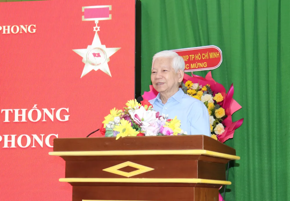 Nguyên Chủ tịch nước Nguyễn Minh Triết bày tỏ niềm tự hào về các cựu TNXP IMG_3050.JPG