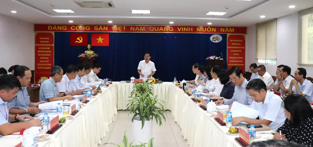 Phó Trưởng Ban Tổ chức Thành ủy TPHCM Nguyễn Văn Minh phát biểu kết luận tại buổi làm việc IMG_3310.JPG