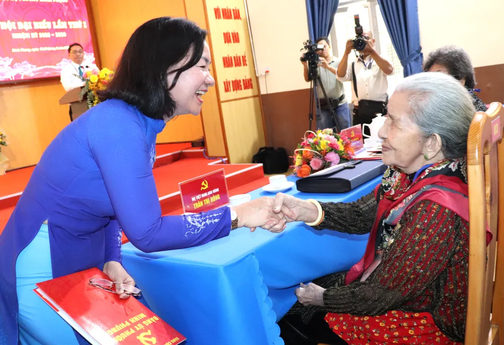 Đại hội có sự tham dự của các Mẹ Việt Nam Anh hùng IMG_3593.JPG