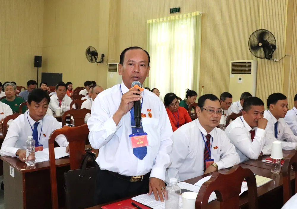 Đại biểu góp ý tại đại hội IMG_3763.JPG