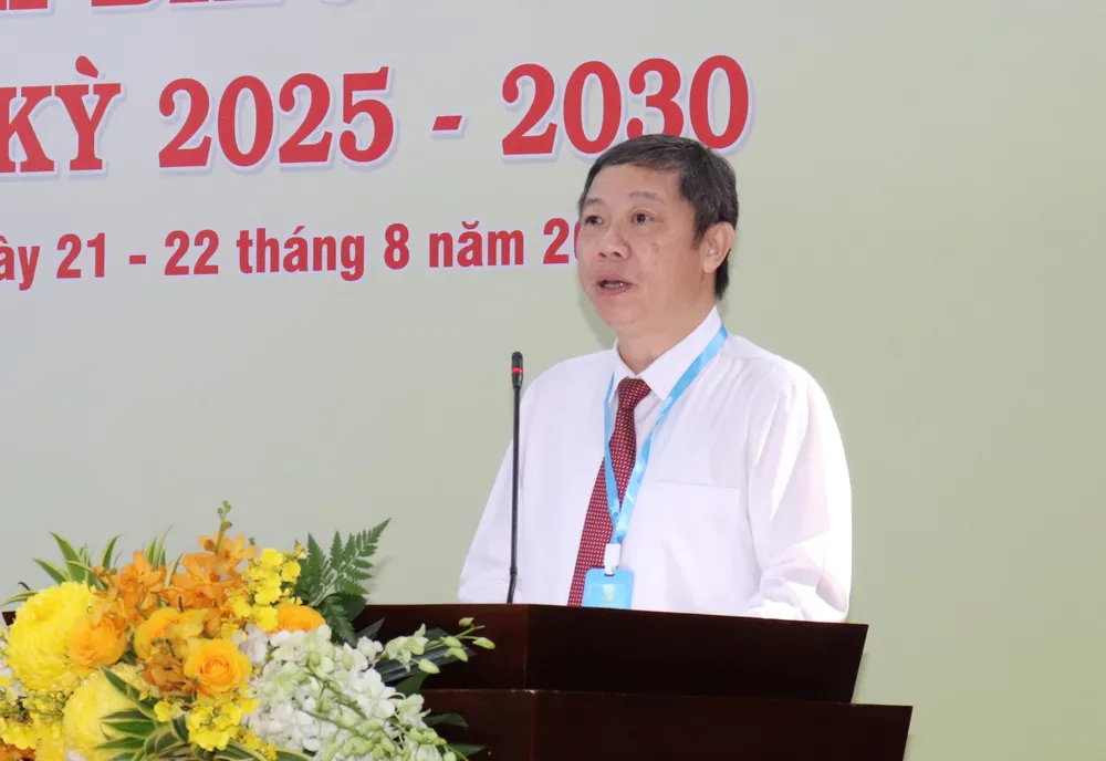 Phó Trưởng ban Thường trực Ban Tuyên giáo và Dân vận Thành ủy TPHCM Dương Anh Đức phát biểu chỉ đạo tại đại hội IMG_3976.JPG