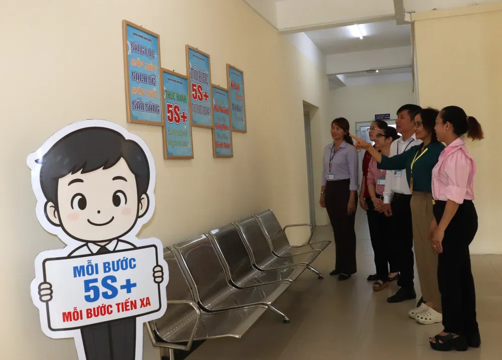 Môi trường làm việc thân thiện, khoa học tại phường Bình Đông. Ảnh: THÁI PHƯƠNG IMG_4379.JPG
